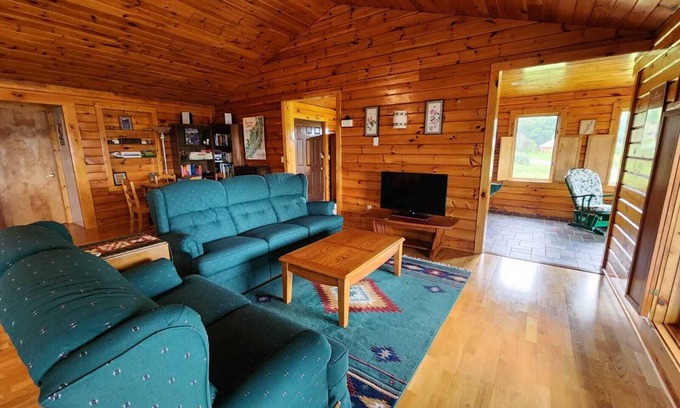 Hammondsport Cabin | G&T Cabin