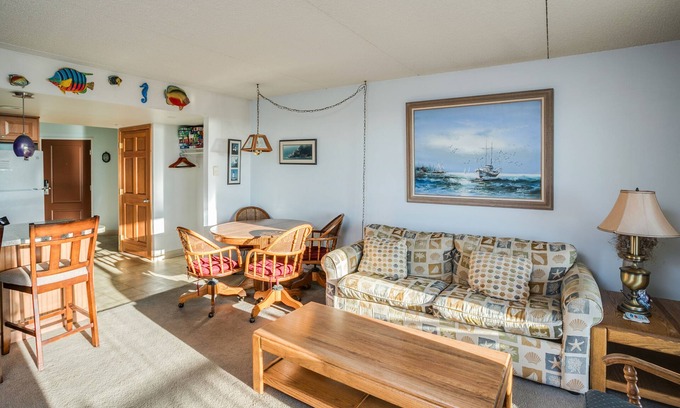 Gearhart Condo | G633 1 bedroom 2nd Floor PET FRIENDLY No Cleaning Fees
