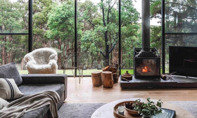 Daylesford and the Macedon Ranges Villa | Gabion Hill Summary:
