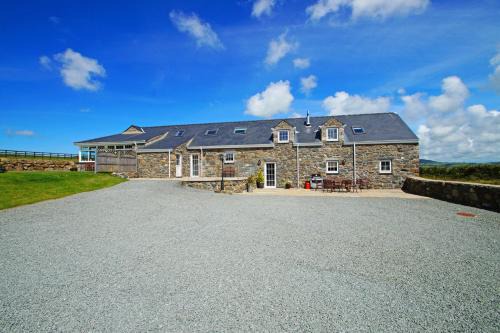 Garn Fadryn House | Gadlas