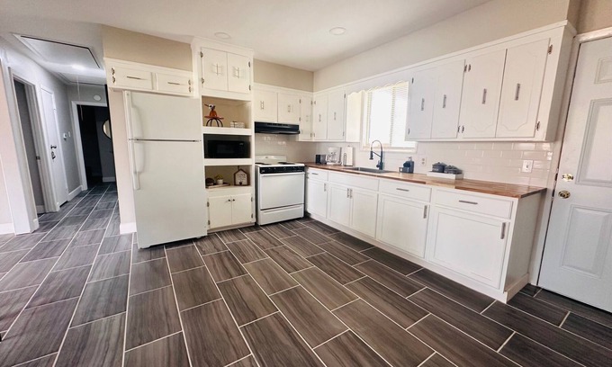 Bossier City House | Galaxy Voyage-4Bedroom/1Bath