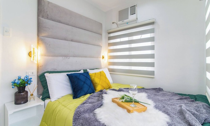 Mandaue Apartment | Galena by J&J (1BR | WiFi | Netflix | Pool)