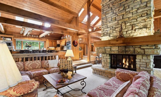 The Galena Territory House | Galena Getaway with Hot Tub, Home Theater and More!