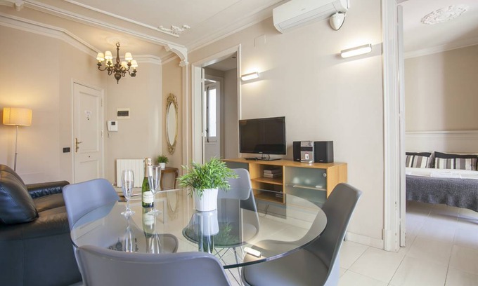 Dreta de l'Eixample Apartment | Galeria Gaudi 2