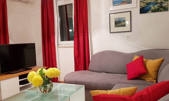Mostar Old Town Apartment | Galeria Nura
