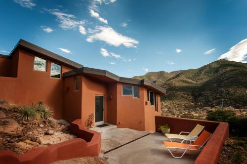 Bisbee Villa | Galeria Viviente Eco Casita