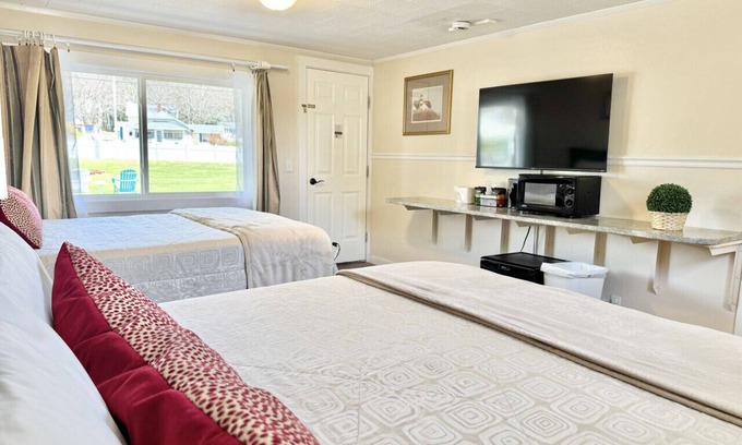 Hulls Cove Hotel | Gallaghers Travels Room 7