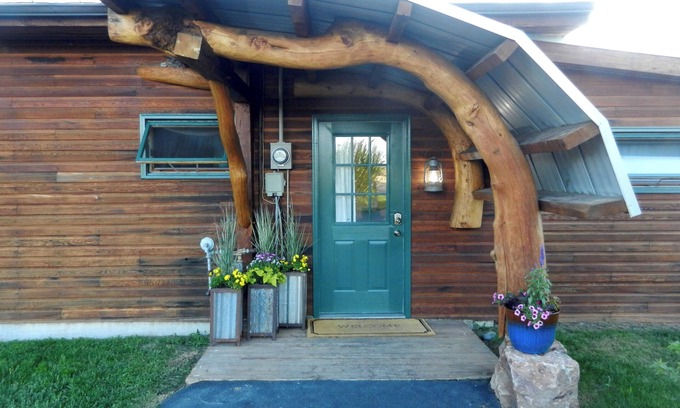 Bozeman Cabin | Gallatin River Cabin between Bozeman and Big Sky.
