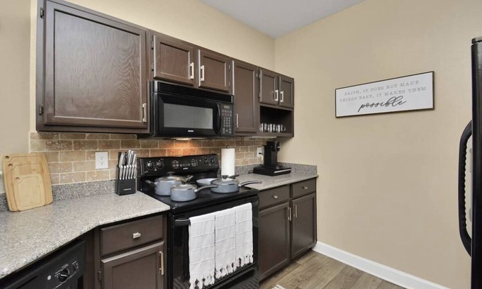 Houston Apartment | Galleria Luxury Gated Apartment