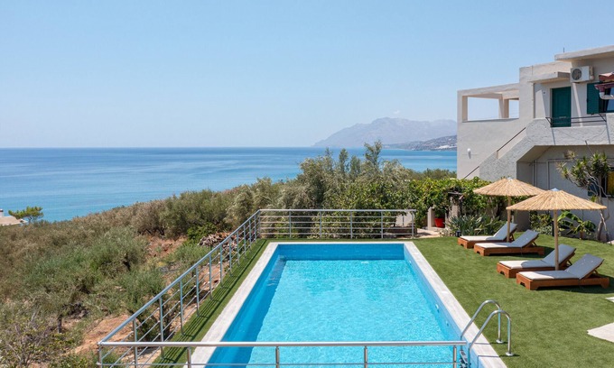 Keratokambos Apartment | Gallery Apartment,near beach,shared pool, South Crete