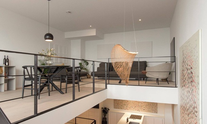 Oberwiesenfeld House | Gallery Loft, 3 Level Maisonette w/private garden + access to rooftop, bicycles