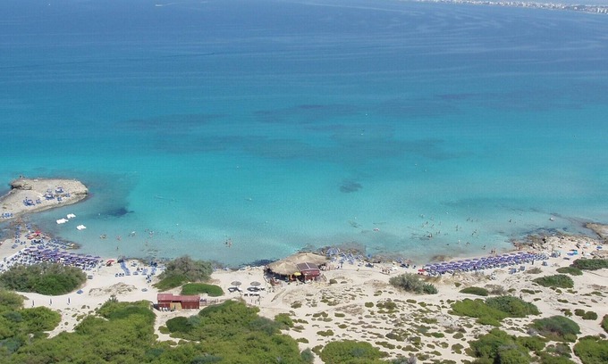 Pizzo Villa | GALLIPOLI LIDO PIZZO Villa 20 steps from the sea with tennis court