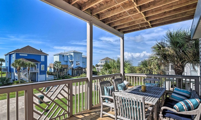 Pirates Beach West House | Galveston 'Beach Retreat' House - Walk to Beach