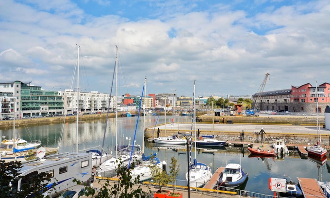 Galway City Centre Condo | Galway district harbor views
