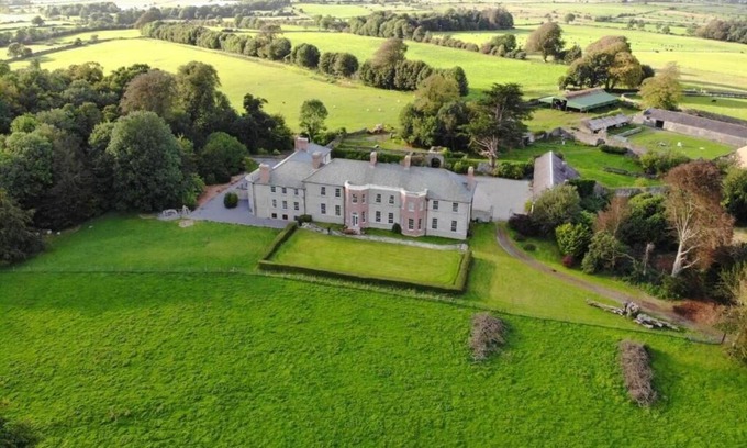 Tuam Other | Galway's CastleHacket House King's Room