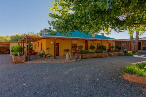 Beaufort West House | GaMamadi Guest Farm