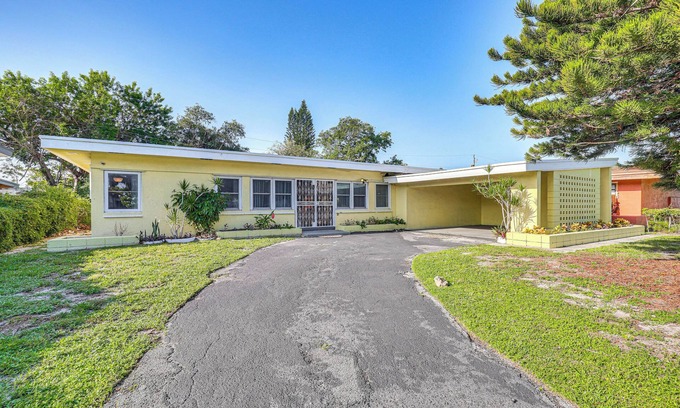Miami Gardens House | Game Day Made Easy: Home 3 Mi to Hard Rock Stadium
