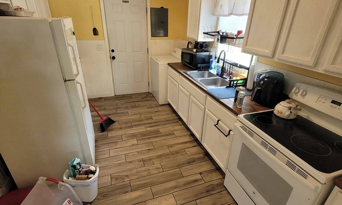 West Point House | game day weekend! charming 2-bedroom in meadowbrook.