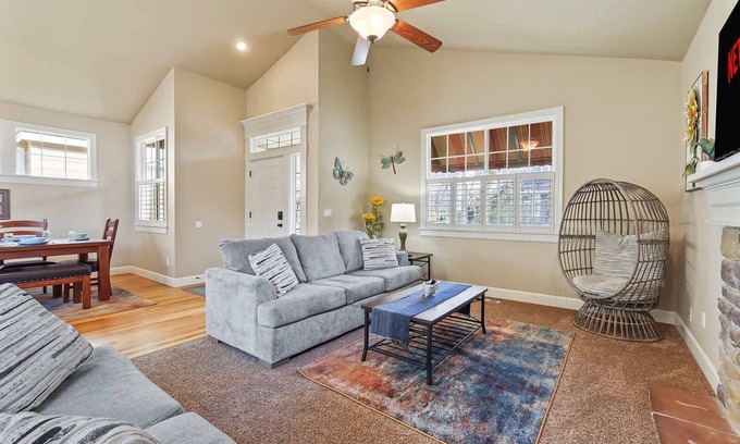 Meridian House | Game room | 3BR | Outdoor Seating BBQ