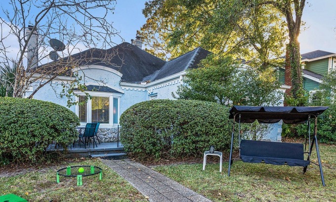 Charleston House | Game Room Hot Tub King Bed WiFi W/D Full Kitchen Pet-Friendly!