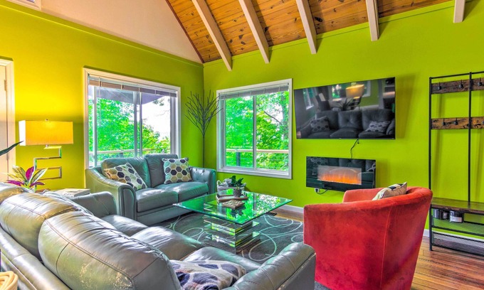 Lake Lure Cabin | Game Room & Mountain Views: Lake Lure Retreat!