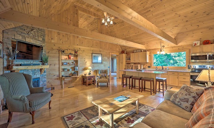 Hays Cabin | Game Room + Mtn Views: Family Blue Ridge Retreat