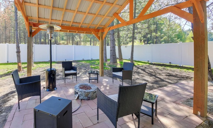 Bonner County House | Game Room + Patio: Pet-Friendly Oldtown Retreat