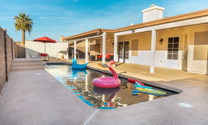 Yuma House | Game Room/Pool and Jacuzzi Cozy Home in Yuma
