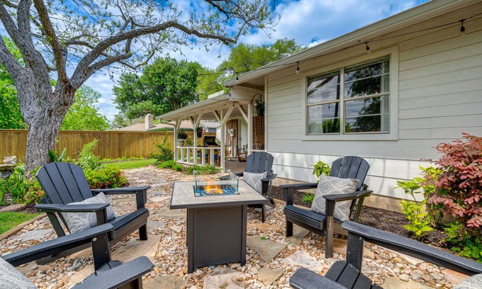 Egger Acres House | Game Room & Yard: Pet-Friendly Round Rock Gem
