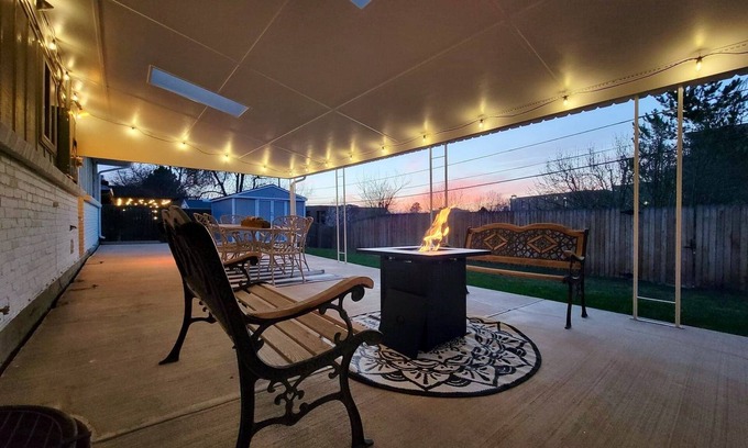 Englewood House | ★Game Room★4 Bedroom (2 King Beds) 3 Bathroom near Arapahoe/I-25