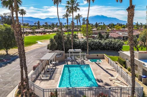 Palm Desert Apartment | Games, Grill and Golf Course View Palm Desert Gem!