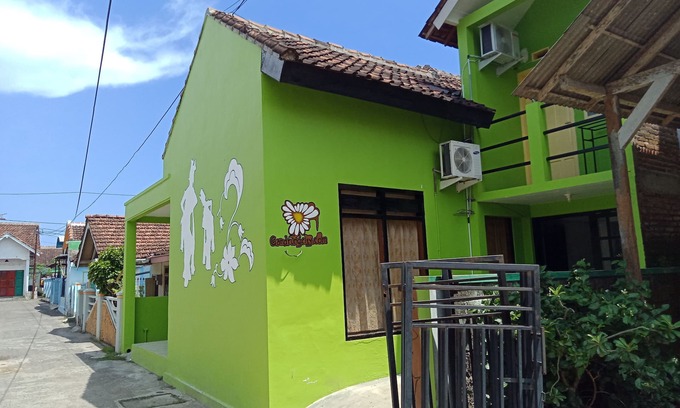 Banyuwangi Bed & Breakfast | Gandrung City Hostel travelers