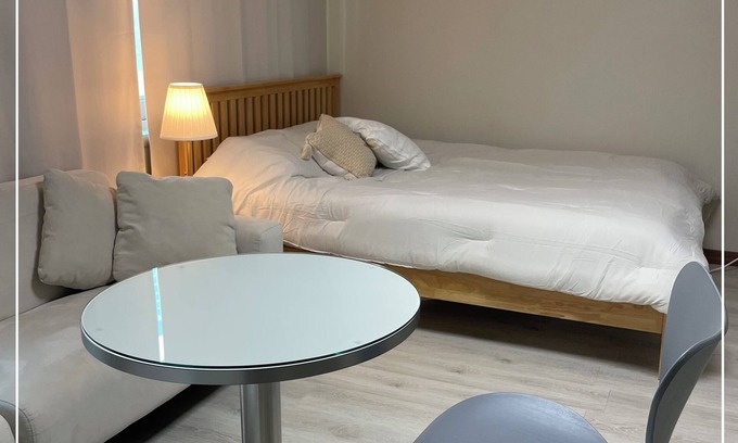 Seocho-dong Apartment | Gangnam Cozy home 7 min to subway Free Parking Elevator