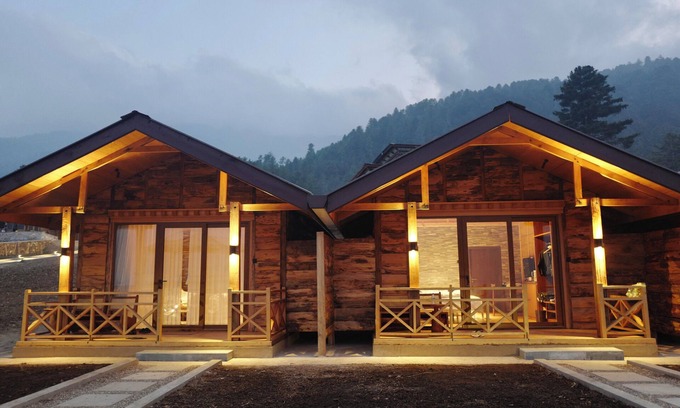 Phobjikha Valley Hotel | Gangtey Pinewood Resort