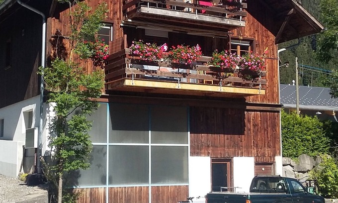 St. Stephan Condo | Ganze Etage mit 2 Zimmer und Bad