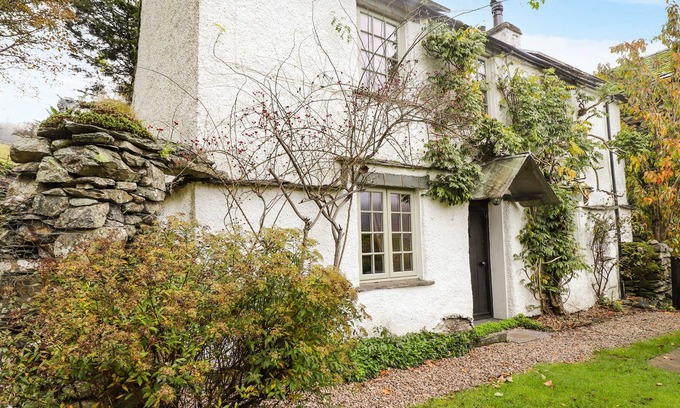 Troutbeck Cottage | GARA GARTHE, pet friendly, with open fire in Troutbeck