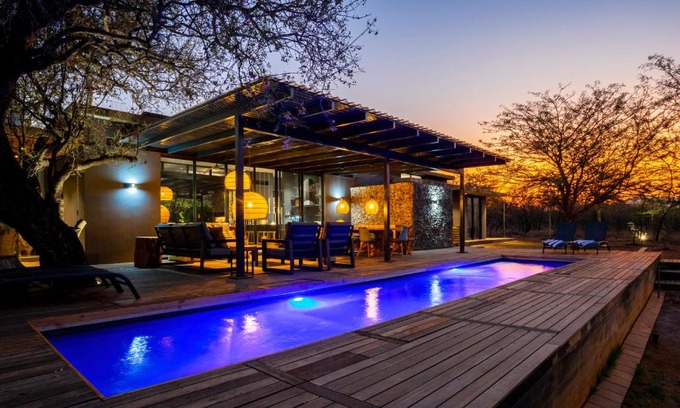 Golders Green Villa | Garangani, Self-Catering Villa at Buffelshuis Safari Camp