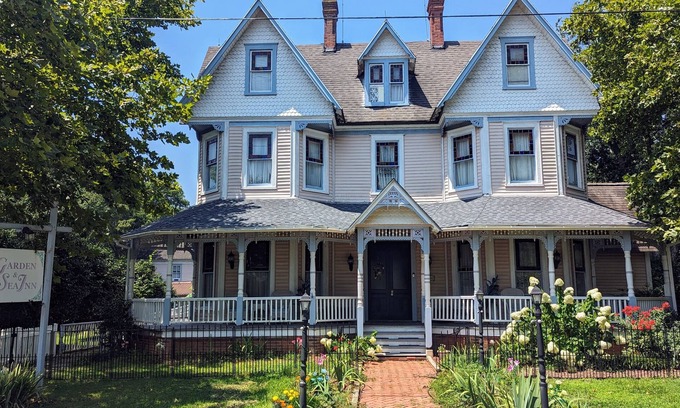 New Church Bed & Breakfast | Garden and Sea Inn