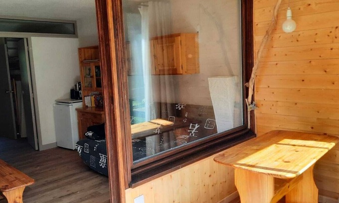 Ancelle Apartment | Garden apartment in the mountains. Quiet residence with green space.