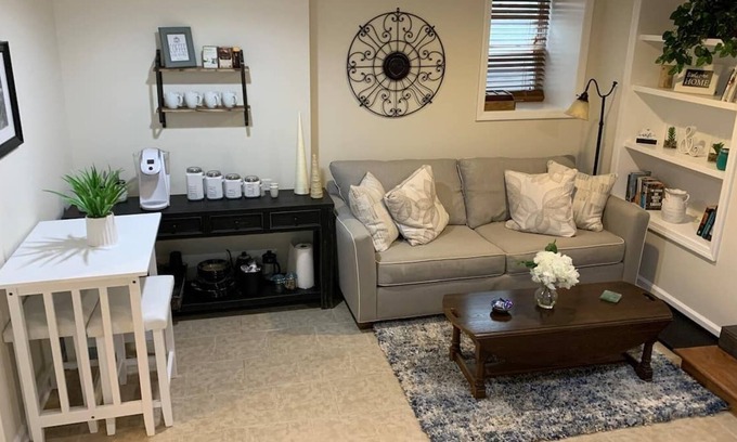 Flemington Apartment | Garden Apartment on Main - Modern, Quiet, Comfy