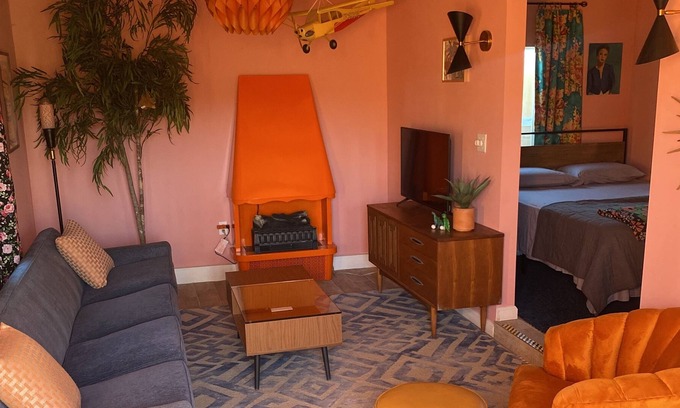 Morongo Valley House | Garden bungalow