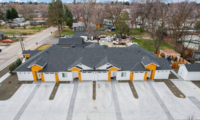 Boise House | Garden City Retreat minutes to downtown Boise-Sleeps up to 21 in 10B/8B home