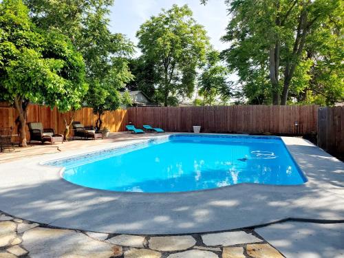 Yuba City House | Garden Clara