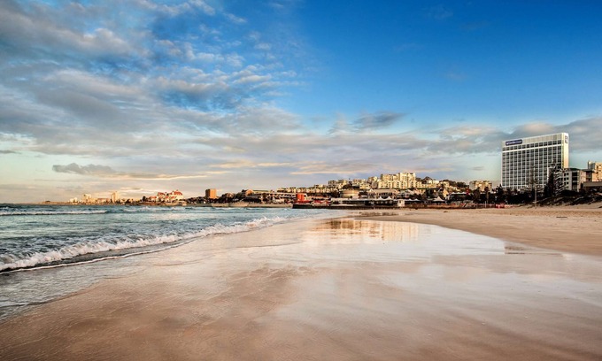 Humewood Hotel | Garden Court Kings Beach