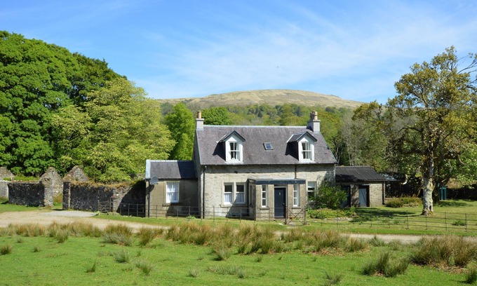 Strachur Cottage | Garden cottage, estate property set in amazing gardens, pet friendly, Wi-Fi