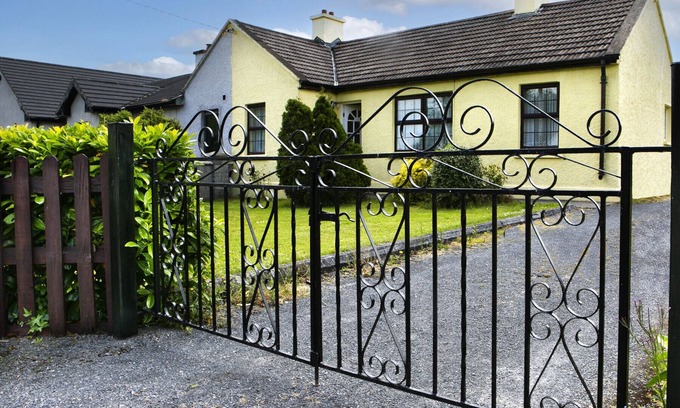 Clogheen House | Garden Cottage