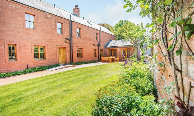 Great Corby Cottage | Garden Cottage - UK34669