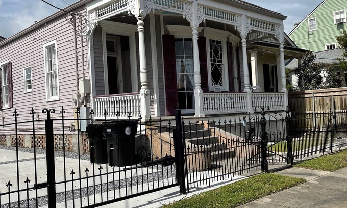 Faubourg Livaudais Apartment | Garden District Victorian off historic St. Charles Ave.
