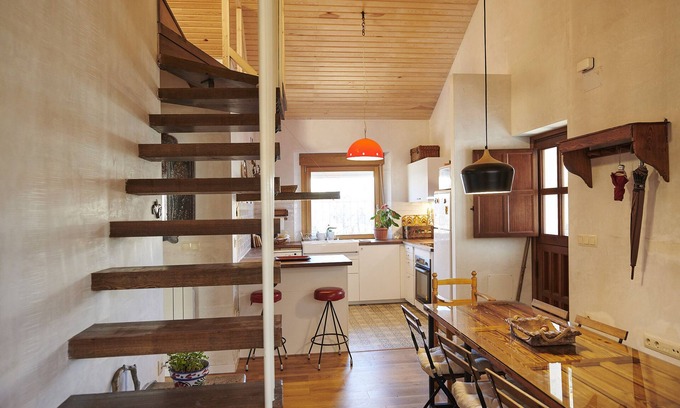 Covaleda Cottage | Garden, fireplace, barbecue, heating, attic. In the skirt of the Urbion