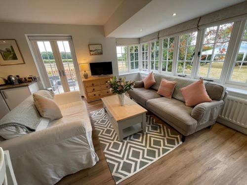 Rogate Apartment | Garden flat near Goodwood with stunning views